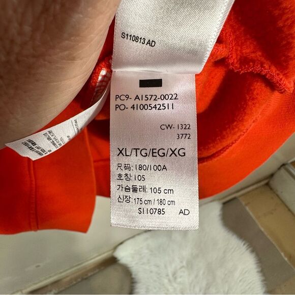 Levi's Orange Crewneck Sweater with Ribbed Cuffs - Picture 7 of 9